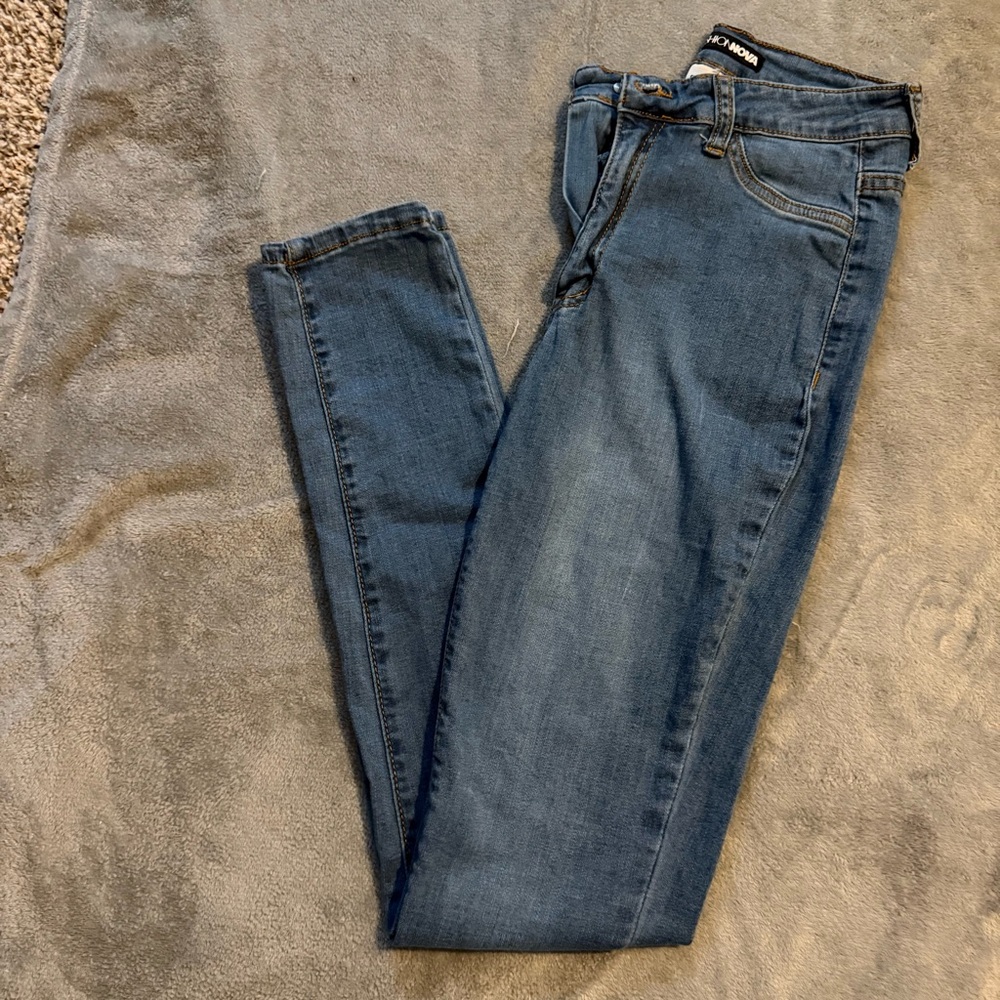 Skinny Jeans Size 7 🇺🇸 | Medium Wash Stretch Denim